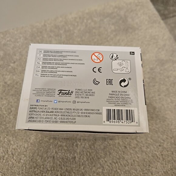 Funko Pop! Vinyl: Naruto - Sasuke Uchiha #698 - Picture 5 of 5